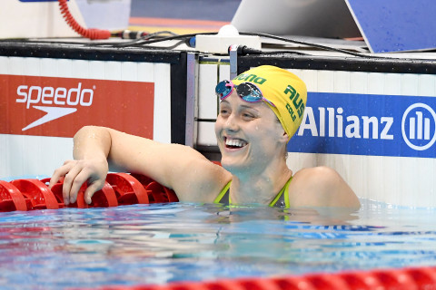 Ellie Cole secures silver on night two of the World Para Champs.